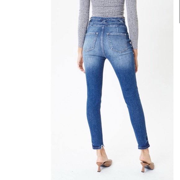 •New • Elisa • Ultra High Rise Super Skinny - Picture 3 of 9